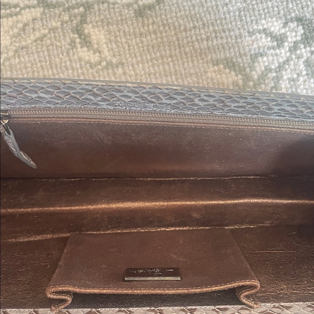 Judith Leiber python Grey clutch Decorated silver tone chain in the front - Picture 10 of 16